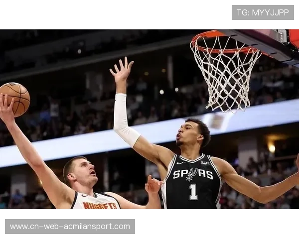 布克28分13助攻带队逆袭马刺 文班14中4状态低迷成败笔 布克28分13助攻带队逆袭马刺 文班14中4状态低迷成败笔