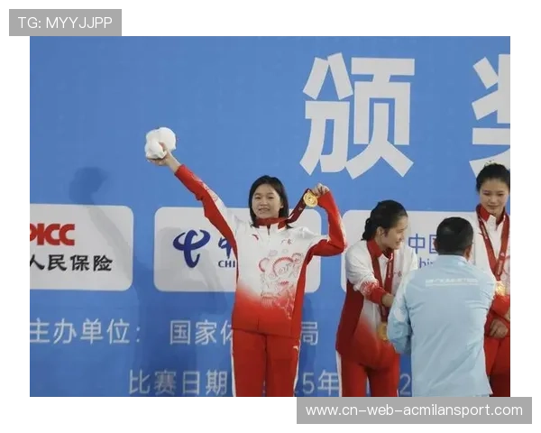 全红婵笑容灿烂率队勇夺团体金牌广东队颁奖仪式现场欢呼不断 全红婵笑容灿烂率队勇夺团体金牌广东队颁奖仪式现场欢呼不断