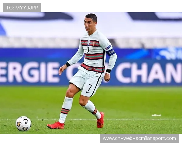 C罗家庭档案片段被泄露，引发粉丝热议