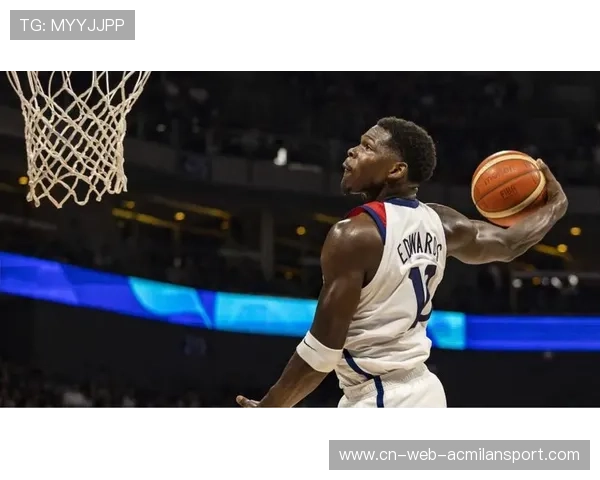 爱德华兹强扣点燃全场